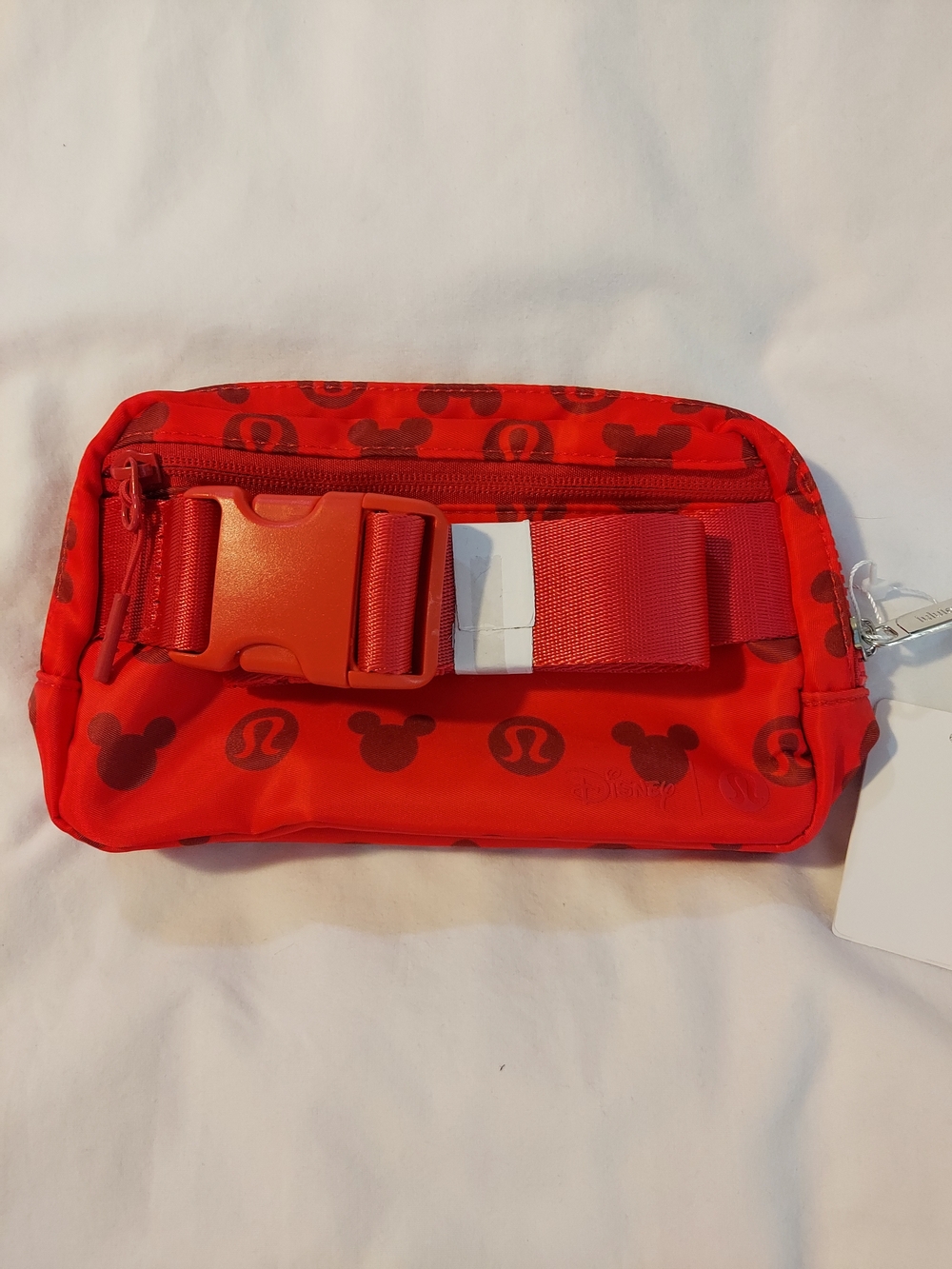 Disney x Lululemon Everywhere Belt Bag 1L - Mickey & Logo Print - Picture 2 of 11